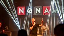 Koncert kapely No Name ve velkém sále Domu kultury v Mladé Boleslavi.