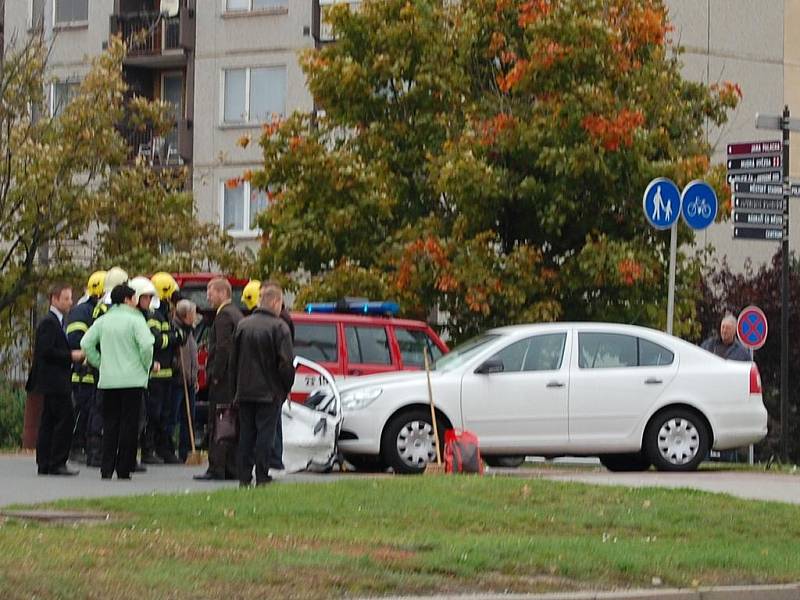 Nehoda v Mladé Boleslavi u škodováckého Pentagonu.