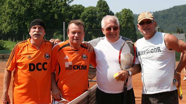 Tenisový turnaj veteránů Hlavice Open 2011