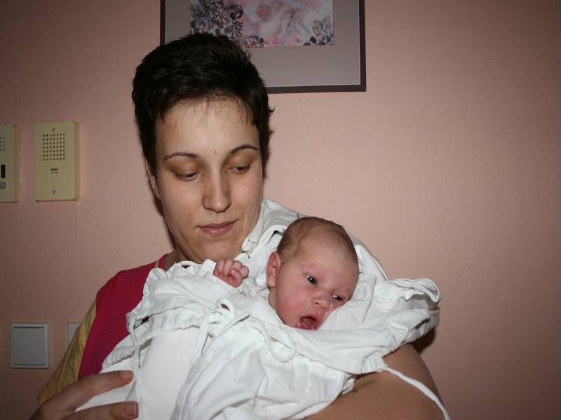 Veronika Lipajová a Lubomír Valečko jsou od 7. ledna rodiči malé Kristýnky. Ta se narodila s váhou 3,08 a délkou 50 cm.