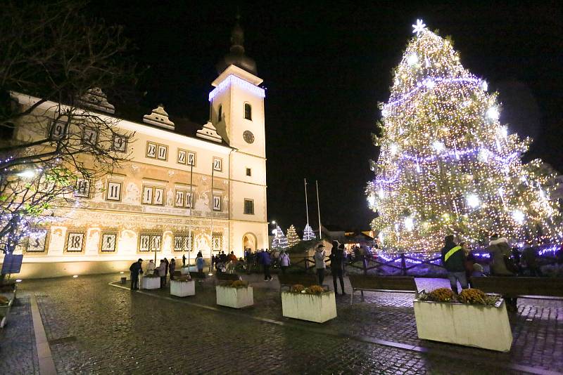 Z rozsvícení vánočního stromu v Mladé Boleslavi.