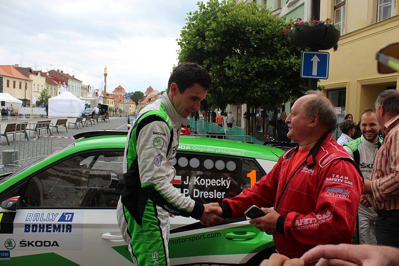 Vítězem čtyřiačtyřicátého ročníku Rally Bohemia se stala posádka ve složení Jan Kopecký a Pavel Dresler, kteří na start vyrazili s číslem jedna.