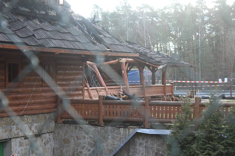 Spáleniště motorestu 4 kameny u Brandýsa nad Labem.