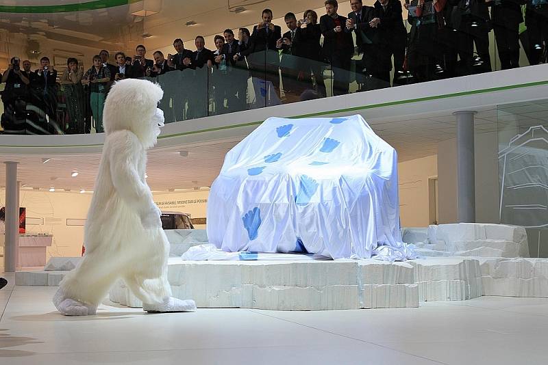 Vedení Škody Auto představilo nový vůz Škoda Yeti na autosalonu v Ženevě.