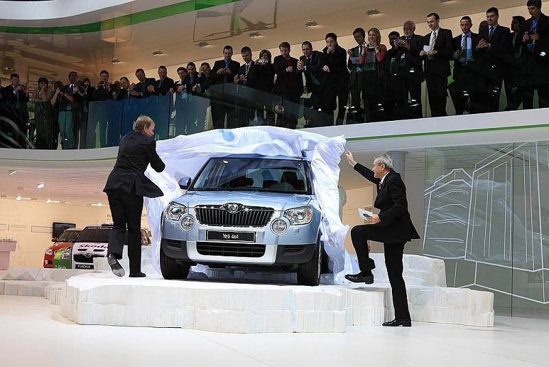 Vedení Škody Auto představilo nový vůz Škoda Yeti na autosalonu v Ženevě.