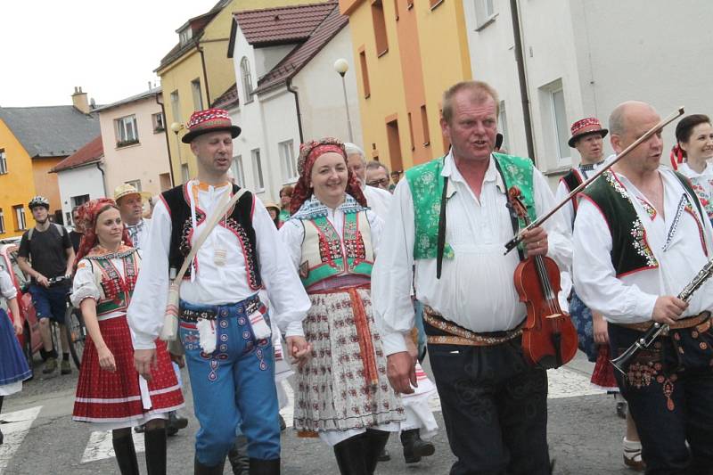 Pojizerský folklorní festival v Bakově nad Jizerou přilákal několik stovek návštěníků