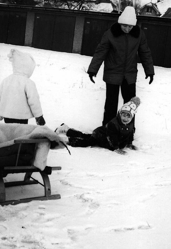 Takto si užívali zábavu na sněhu Šimlingerovi v roce 1976