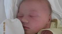SOŇA Fidlerová se narodila 24.října, vážila 3,2 kilogramů a měřila 49cm. Maminka Eva a tatínek Michal si ji odvezli domů do Čisté, kde už na ní čekala  sestřička Blanka. 
