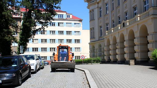 Místo před budovou Okresního soudu v Mladé Boleslavi obsadí o víkendu filmaři.