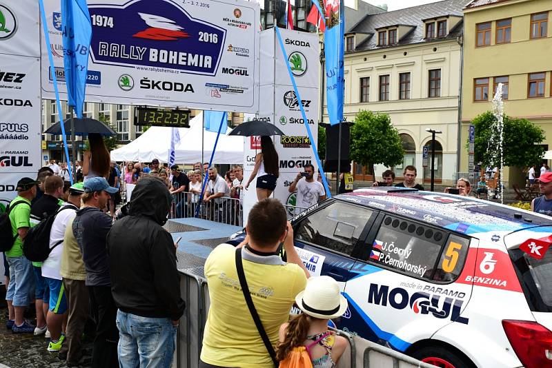 Rally Bohemia 2016 odstartovala v Mladé Boleslavi