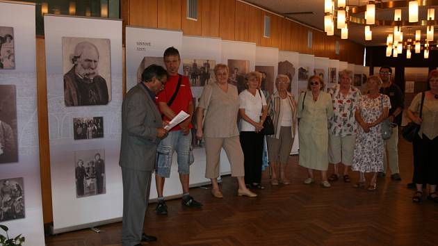Výstava Zaniklý svět v Domě kultury nabízí nový pohled na menšiny Romů a Sintů