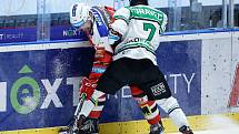 Hokejové utkáníčtvrtfinále  playoff Tipsport extraligy v ledním hokeji mezi HC Dynamo Pardubice (v červenobílém) a BK Mladá Boleslav (v bílozeleném) v pardudubické enterie areně.