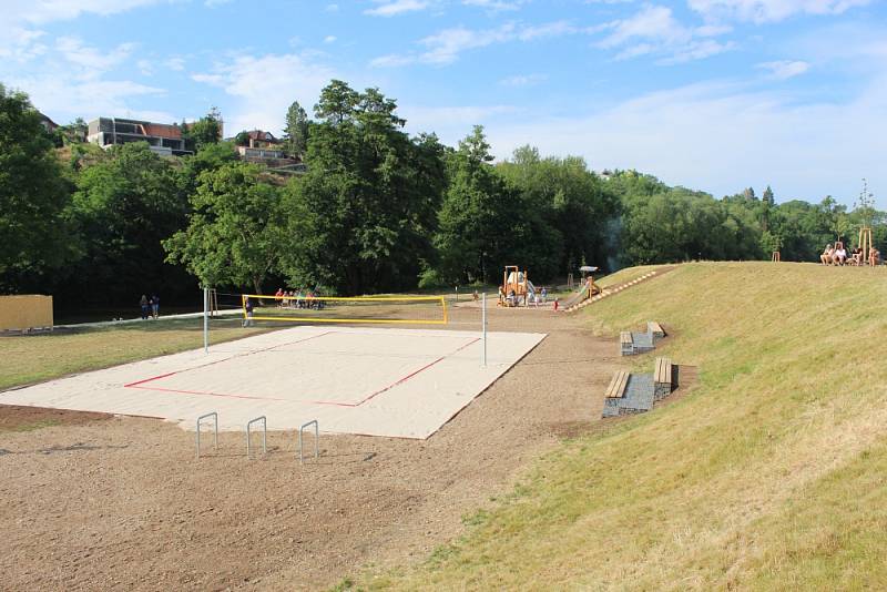 Sportovně rekreační areál na Urbanovce v Benátkách nad Jizerou byl slavnostně uveden do provozu. 