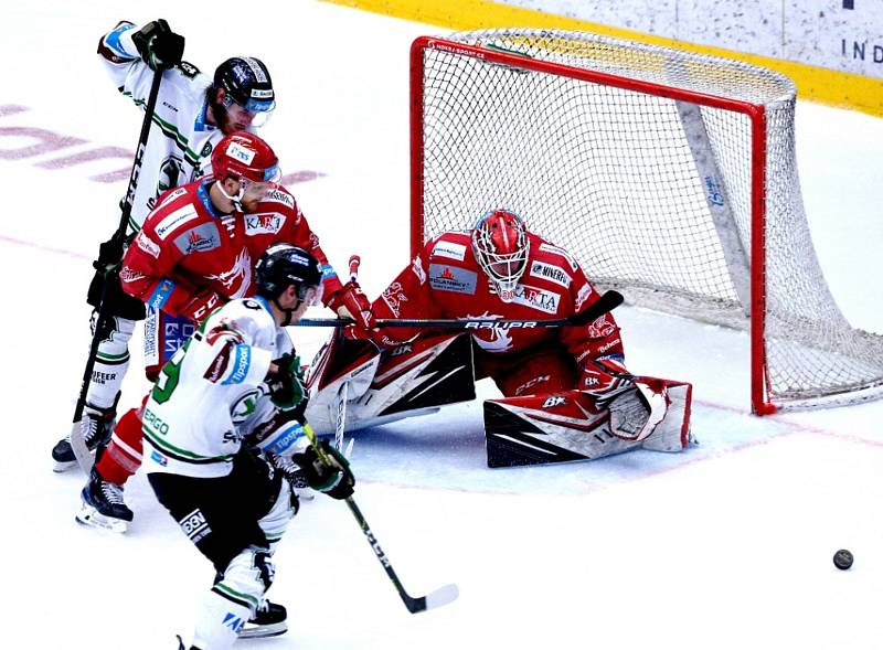 Bruslaři prohráli první zápas semifinále play off v Třinci 0:2.