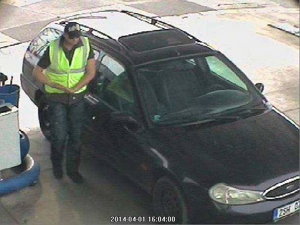 Poznáte zloděje benzínu ze záběru bezpečnostní kamery?