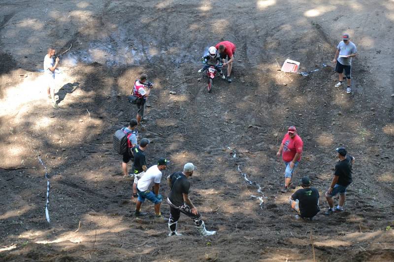 Moto závody do vrchu v Mladé Boleslavi.