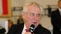 Prezident Miloš Zeman navštívil město Dobrovice.