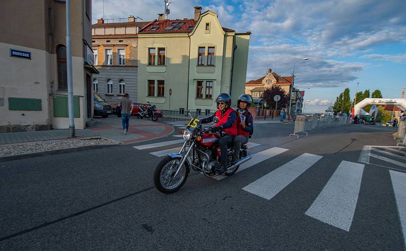 Oldtimer Bohemia Rally 2021 lákala fanoušky motorsportu