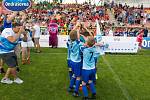 Loňské finále Ondrášovka Cupu pro devítileté v Příbrami ovládla Mladá Boleslav (v modrém).