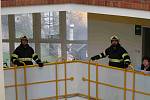 Hasiči v mnichovohradišťském domě s pečovatelskou službou trénovali zásah při požáru