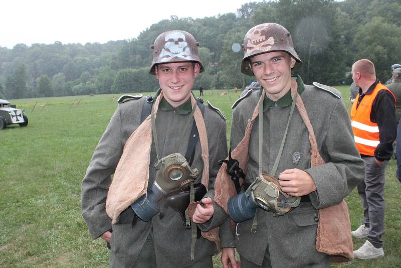 Střelba a výbuchy zněly v sobotu odpoledne 23. června z Krásné louky v Mladé Boleslavi.