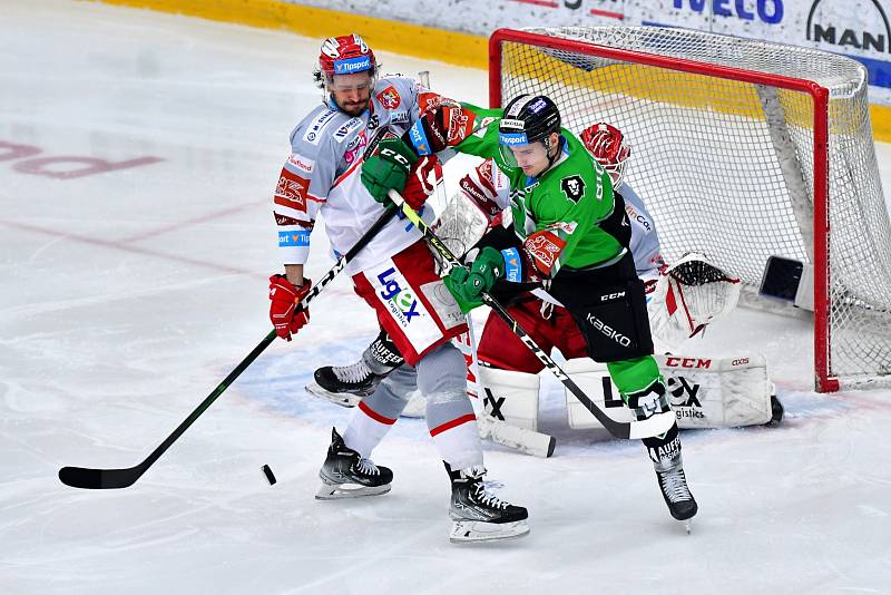 Hokejisté Mladé Boleslavi porazili Hradec Králové ve čtvrtém čtvrtfinále 4:3 v prodloužení.