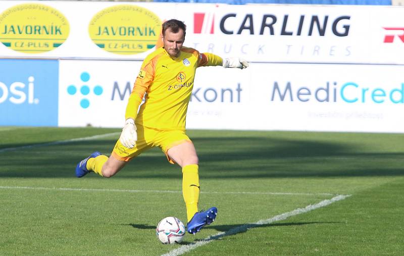 Fotbalisté Slovácka (bílé dresy) ve 30. kole FORTUNA:LIGY vyzvali Mladou Boleslav.