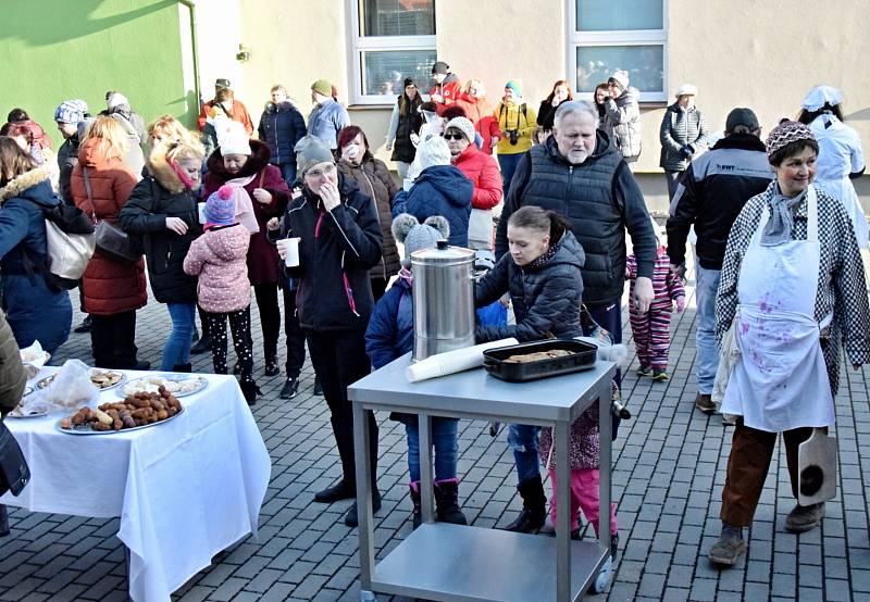 Masopustní veselí v Bělé pod Bezdězem.