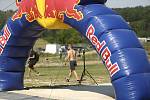 Ze závodu longboardů Red Bull Feel the Wheel 2020 na bikrosové trati v Benátkách nad Jizerou.