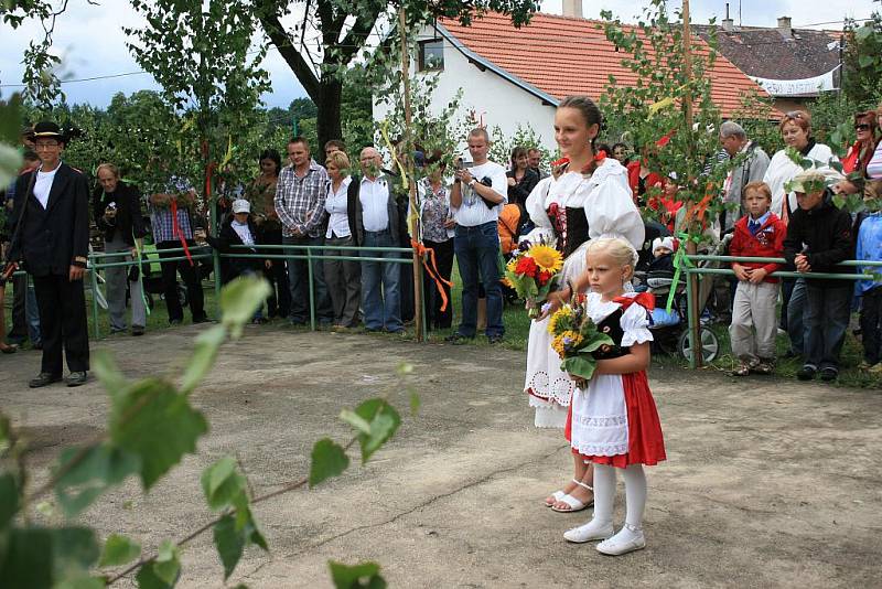 Letošní Házení kozla v Nové Telibi