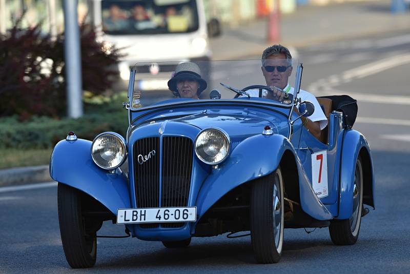 Závod veteránů Oldtimer Bohemia Rally.