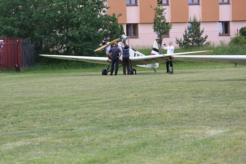 V LETECKÉM MUZEU Metoděje Vlacha v Mladé Boleslavi se sešli piloti ultra lehkých letadel, kteří do města automobilů přiletěli se svými stroji až z Německa.