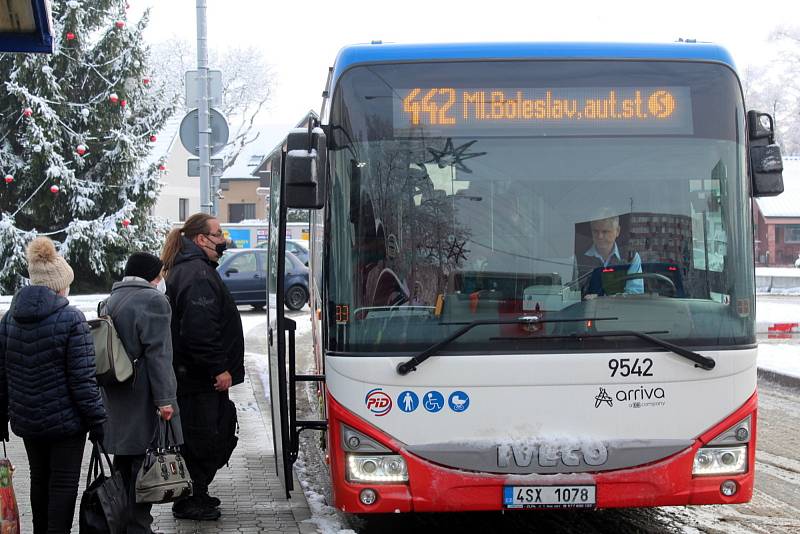 Ze slavnostního programu k zapojení mladoboleslavského regionu do Pražské integrované dopravy v Benátkách nad Jizerou.