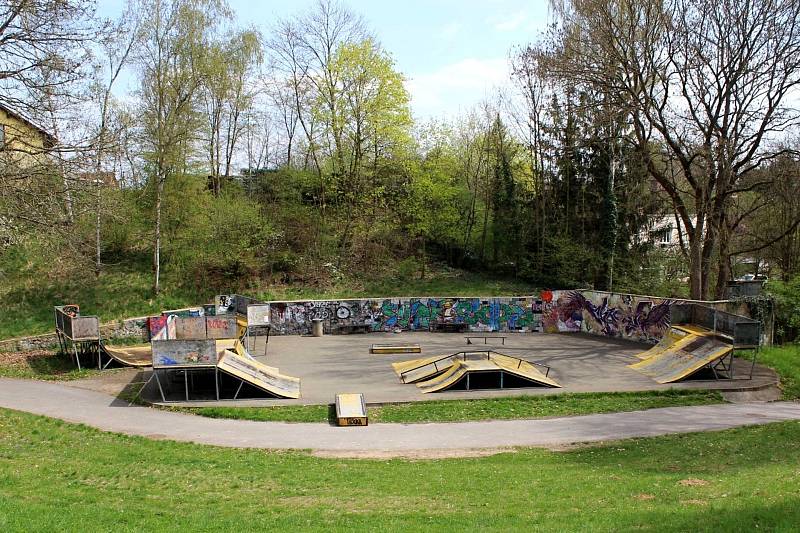 Stávající podoba skateparku v severní části města.