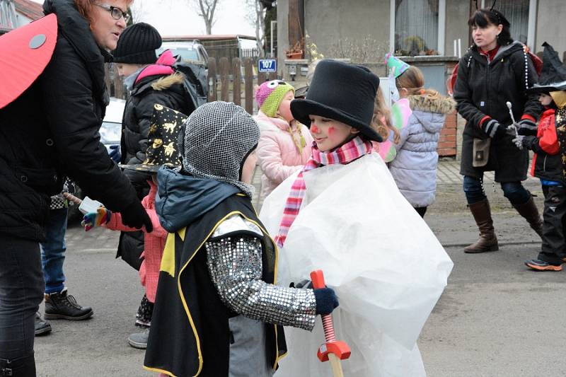 Masopustní průvod prošel Jizerním Vtelnem.