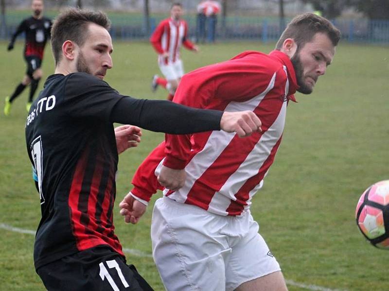 Fotbal, ČFL: Dobrovice - Jirny.