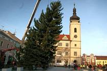 Vánoční strom dorazil do Boleslavi