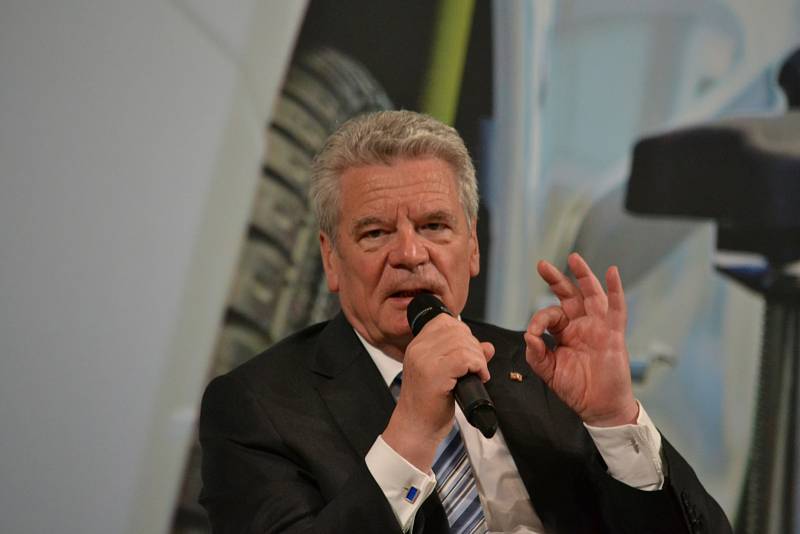 Návštěvu prezidentů Zemana a Gaucka doprovázela přísná bezpečnostní opatření.