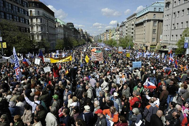 Demonstrace na pražském Václavském náměstí.