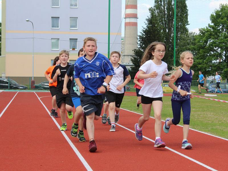 PÁTÁ ZÁKLADNÍ škola Mladá Boleslav se letos už podruhé zapojila do charitativní akce Run and Help aneb běhání, které pomáhá.