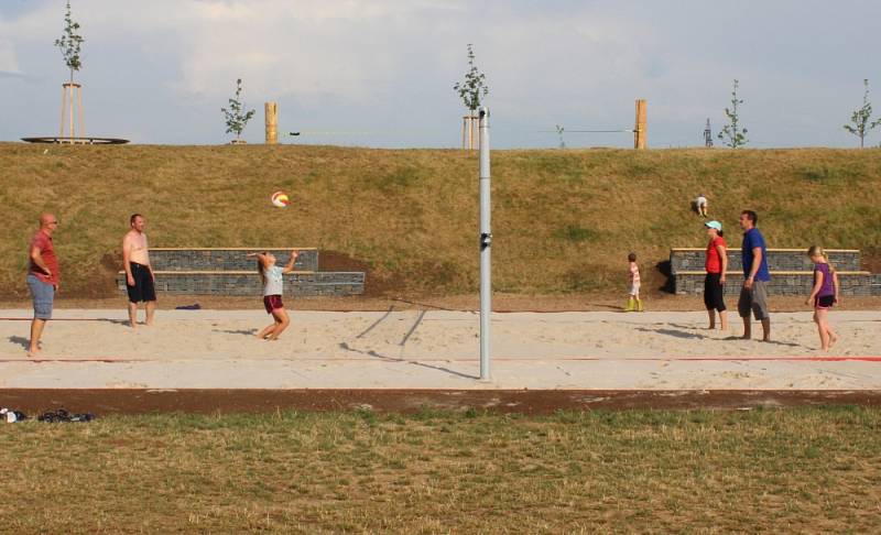Sportovně rekreační areál na Urbanovce v Benátkách nad Jizerou byl slavnostně uveden do provozu. 