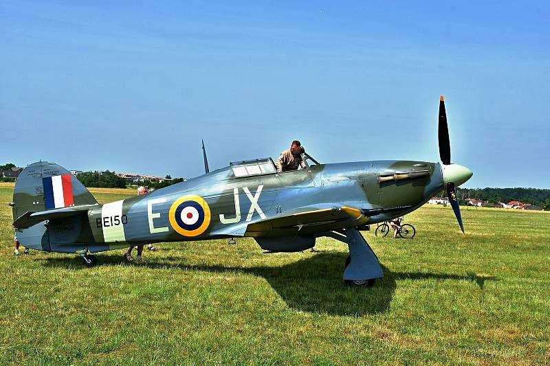 Letiště v Mladé Boleslavi navštívil Hawker Hurricane