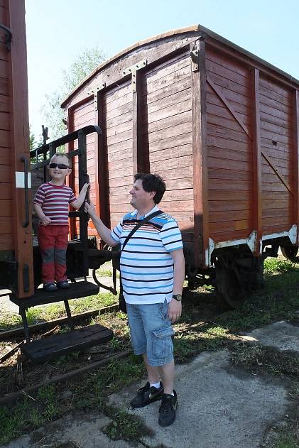 Sportovní reportér Českého rozhlasu Pavel Petr vydává knihu Pohádky z nádraží.