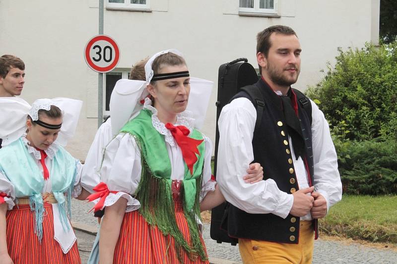 Pojizerský folklorní festival v Bakově nad Jizerou přilákal několik stovek návštěníků