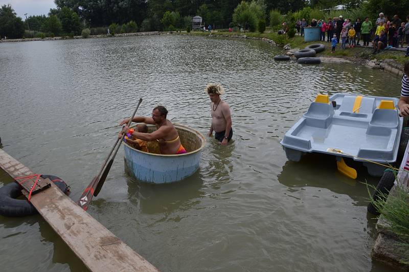 Neckyáda v Dolním Bousově.