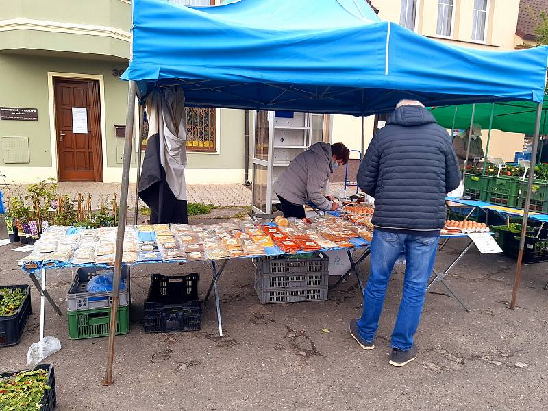 Farmářské trhy jsou zpátky také v Benátkách nad Jizerou