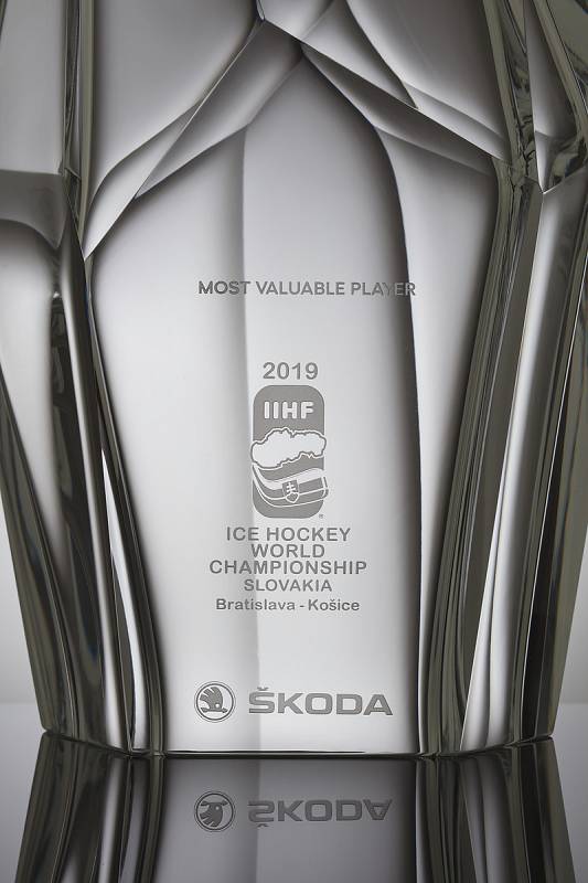 Nejužitečnější hráč mistrovství světa v hokeji získá trofej od Škoda Design.