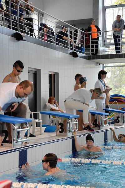 V boleslavském bazéně se sešli plavci z pěti plaveckých oddílů, aby zaplavali časy, které je kvalifikují na krajský přebor.