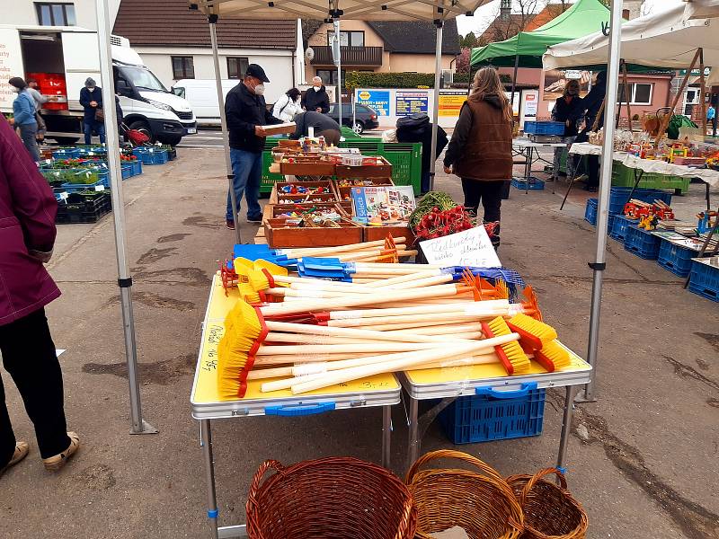 Farmářské trhy jsou zpátky také v Benátkách nad Jizerou