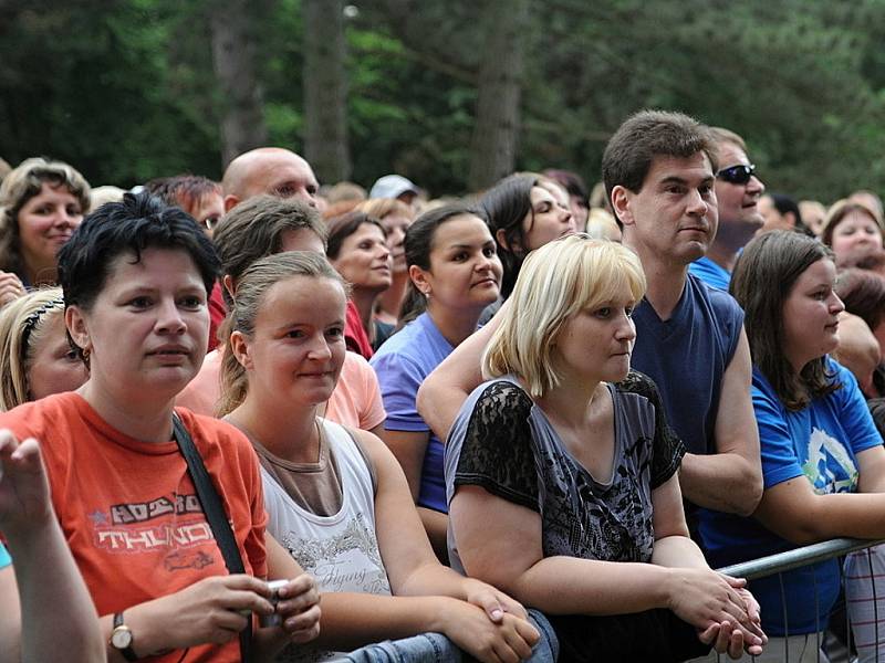 Michal David zazpíval na koupališti v Mladé Boleslavi.